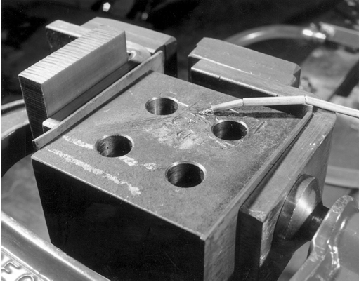 Fig.3 Modified CTS top block set up for preheating by electrical resistance