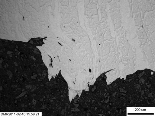 Figure 5 Fracture face profile in pipe Specimen A-01, [H]=2ppm, tested in air at 20.7mm/hr. The lighter and darker gray tones correspond to austenite and ferrite, respectively