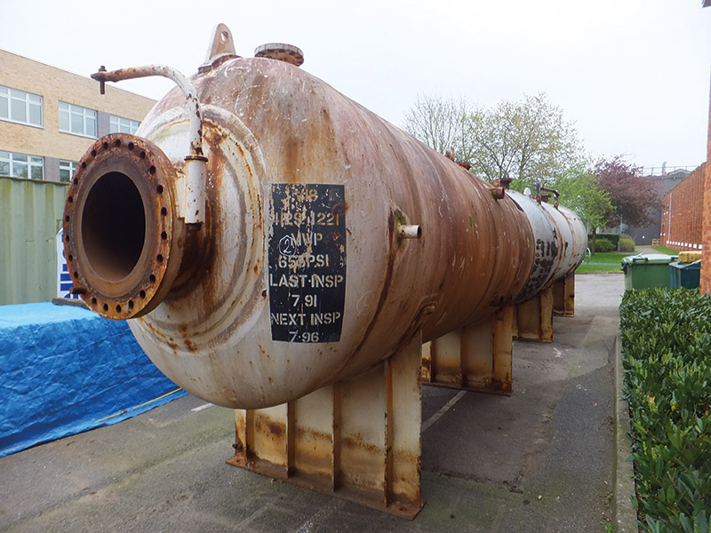 Benchmark vessel used for detailed examinations and testing