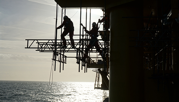 The oil and gas industry's revival will be led by highly trained engineers with the ability to adapt quickly to the latest demands (alternatively conditions) and threats to oil and gas structures and their operating environment holistically. Photo: UnSplash