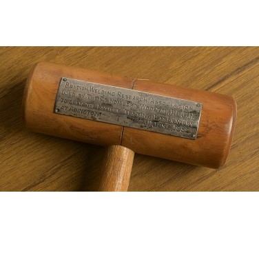 Close up of the gavel inscription