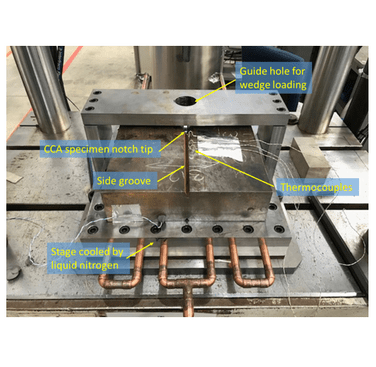 Figure 1. Setting up the compact crack arrest specimens