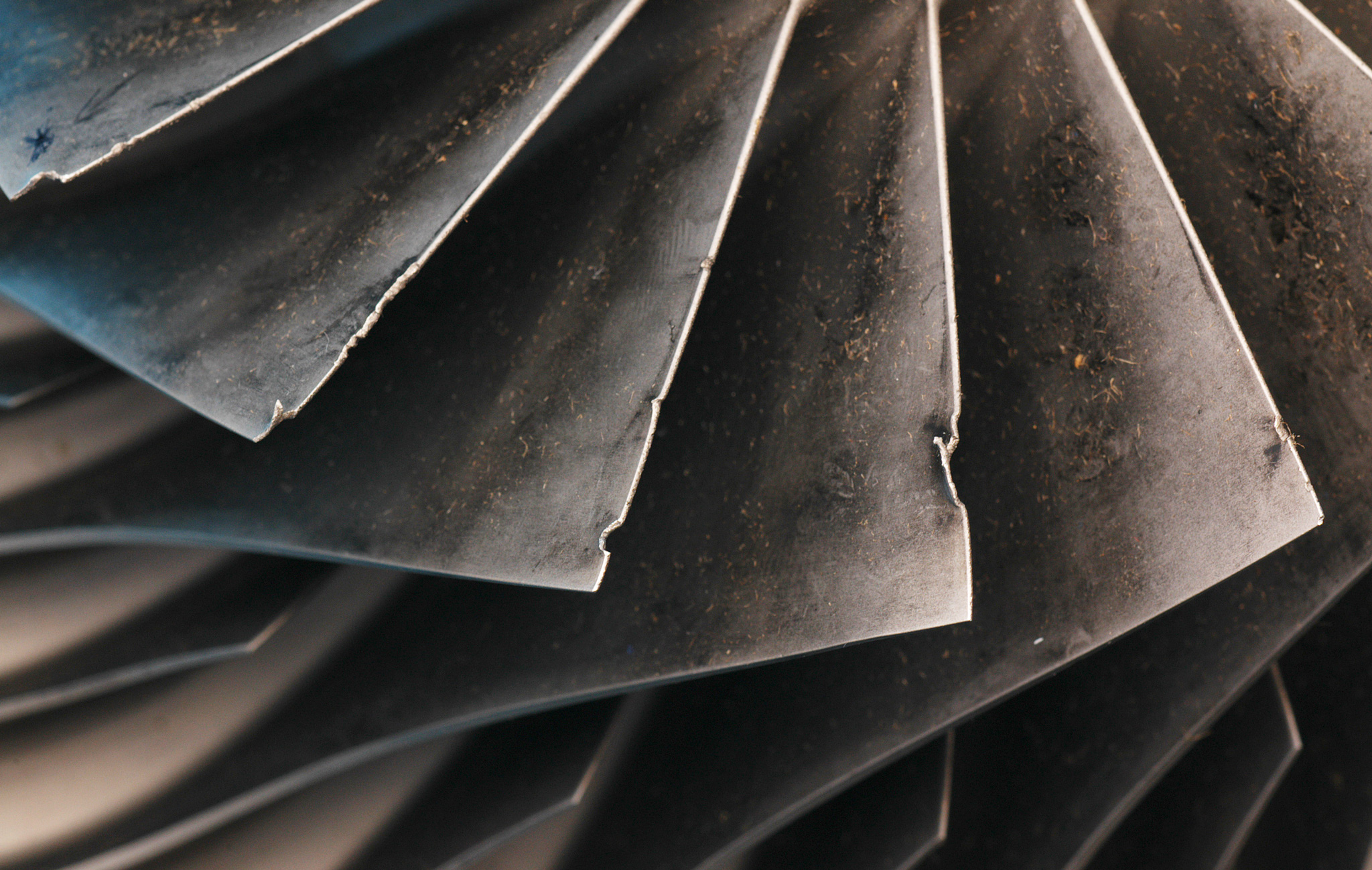 NDT inspection of gas turbine blade TWI