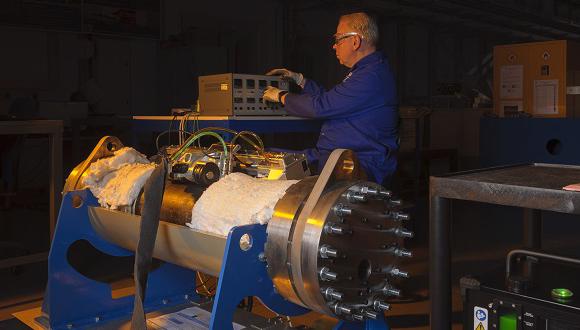 Test pipe and high temperature monitoring system being operated at elevated temperatures in TWI’s purpose built facility