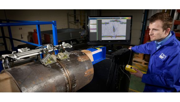 Figure 1. “Pitch-Catch” PWI inspection of the joining of two sections of pipe using TWI Crystal™