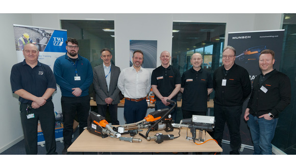 Tony Kraus, Dan Kearney, Mike Troughton, Scott Andrews (TWI) joined by Liam Flynn and Mark Barnes (Barnes Plastic Welding), and Dirk Klauser and Philipp Hehl (Munsch)