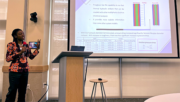 Funke Dacosta-Salu presenting at the Oak Ridge National Laboratory. Photo: Funke Dacosta-Salu