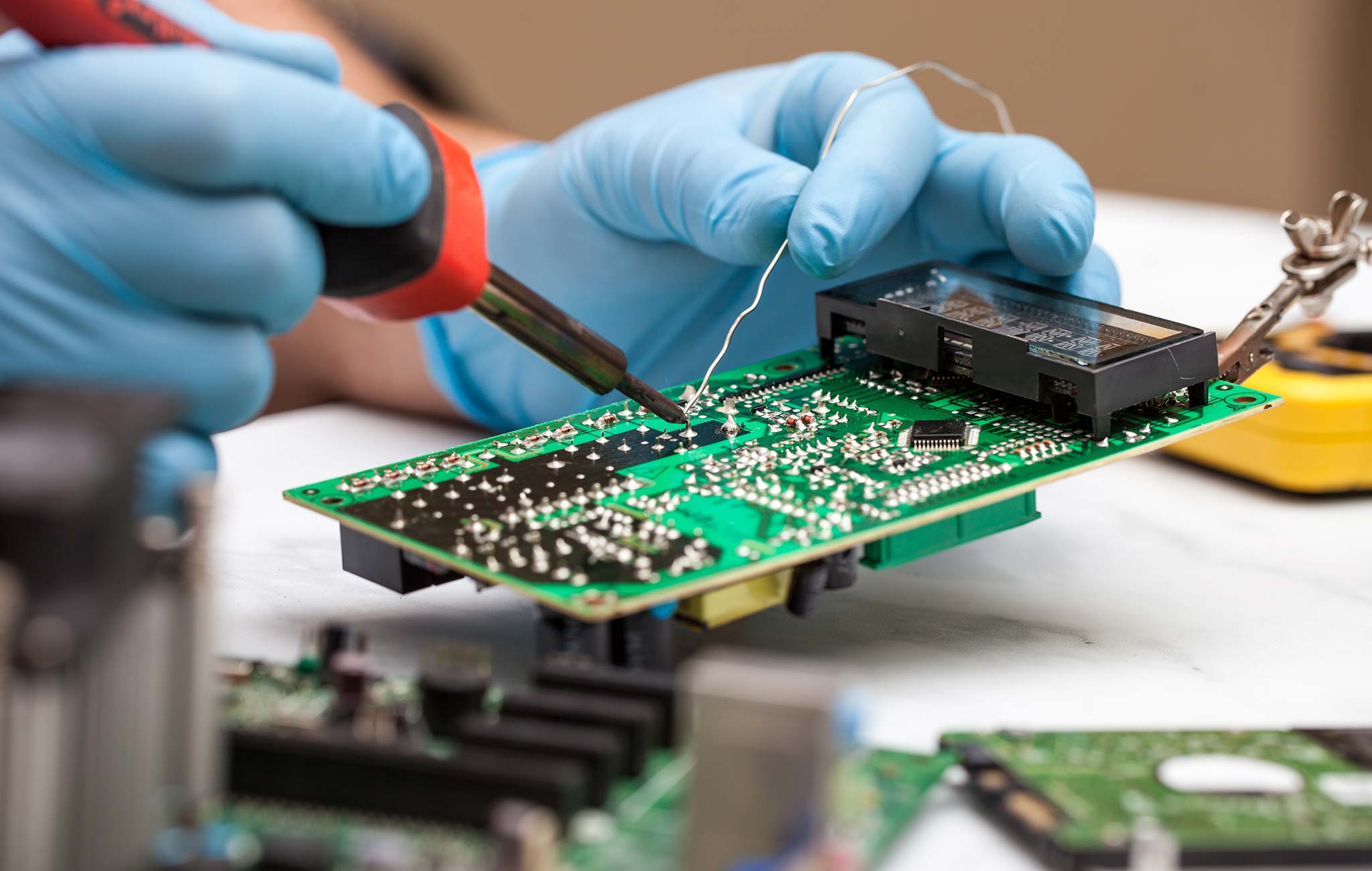 What is Soldering? A Full Guide (Meaning, Definition and Types) - TWI