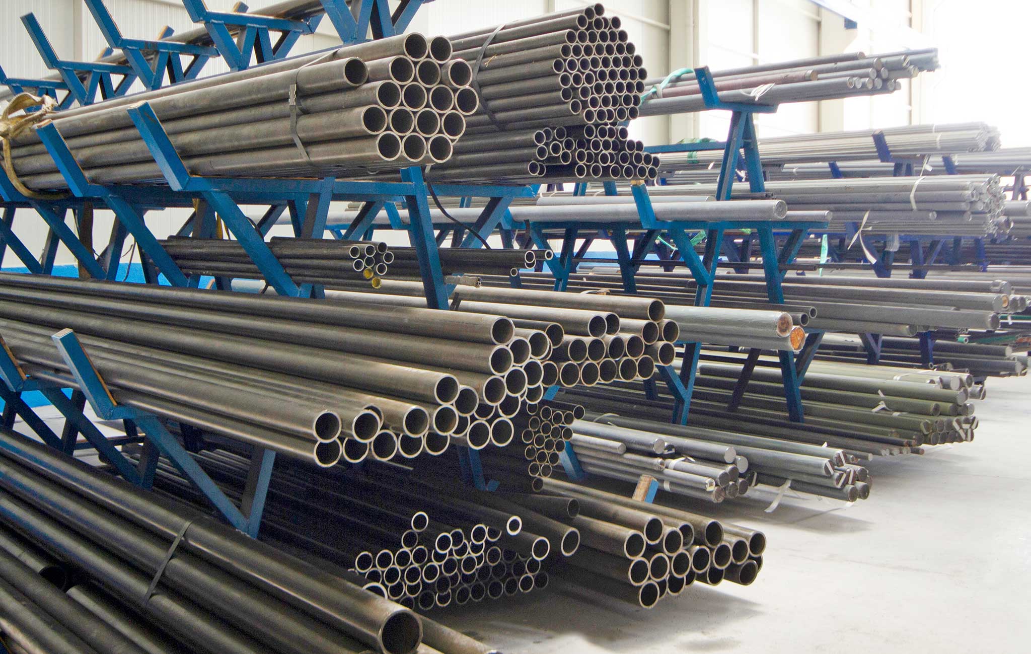 What is the Difference Between Carbon Steel and Stainless Steel? - TWI