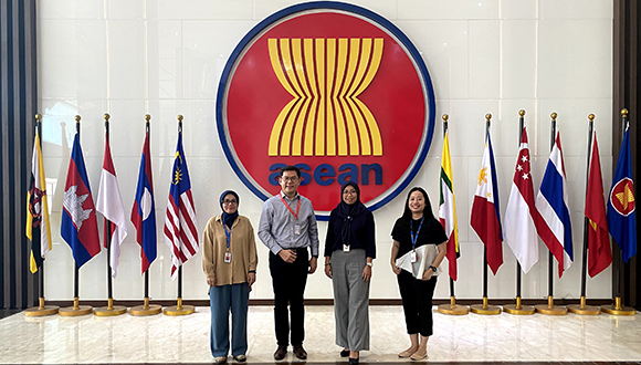 Prof. Tat-Hean Gan (centre left) visiting the headquarters of ASEAN. Photo: ASEAN