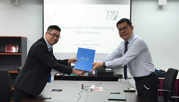 Professor Anthony Guo (left) and Professor Tat-Hean Gan. Photo: Monash University Malaysia
