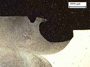 Fig. 3. Pitting attack of weld metal in superaustenitic stainless steel (2001-5-1-15-34-57-003)