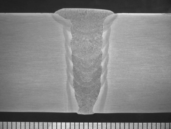 FIGURE 1 Macro-sections of the girth welds in the 16 inch and 20 inch pipes: b) 20 inch