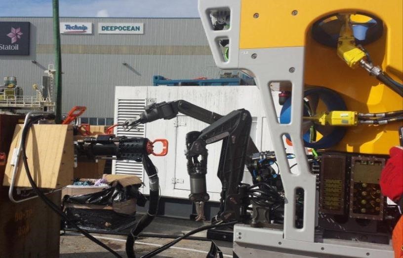 Figure 10 – A manipulator arm on an ROV positioning the HMS3000 friction welding tool into a magnetic clamp during mobilisation tests