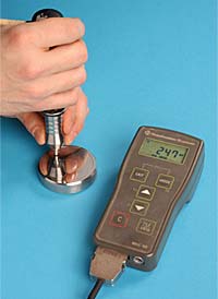 Fig.3. Ultrasonic testing using a Microdur unit