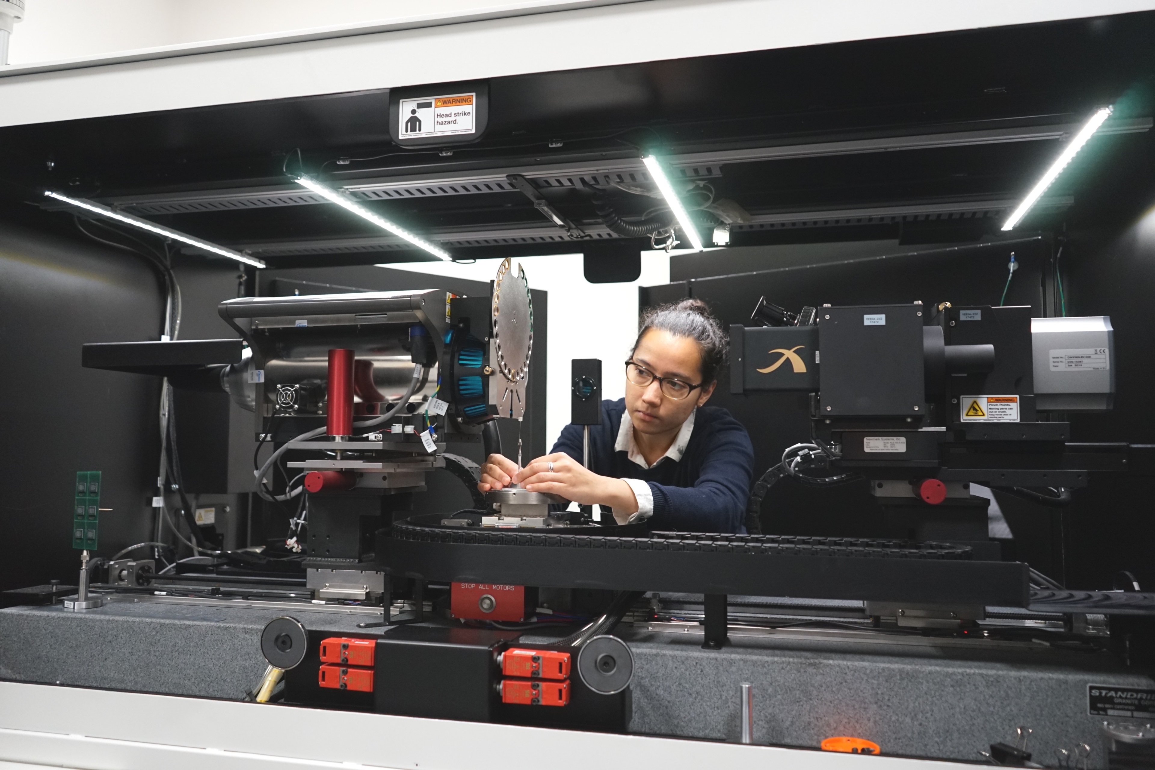  TWI NDT expert using the 3D X-ray microscopy equipment 